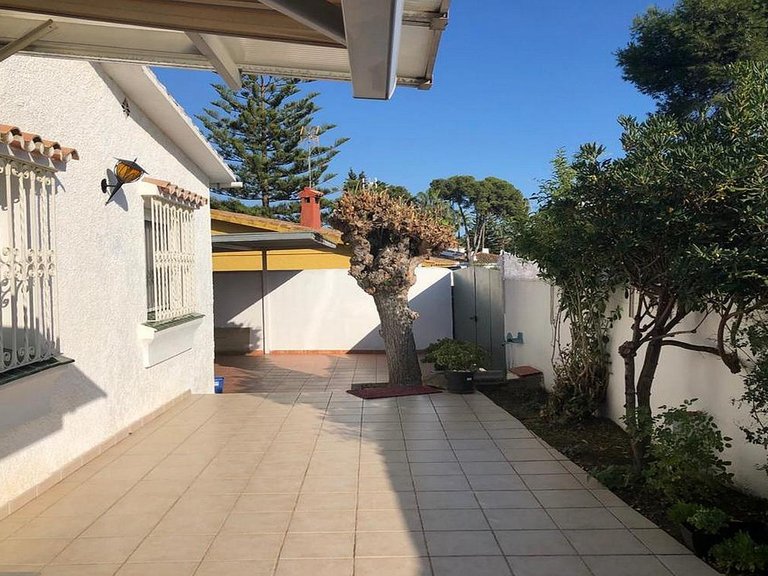 Villa for Sale in Estepona, Malaga 3