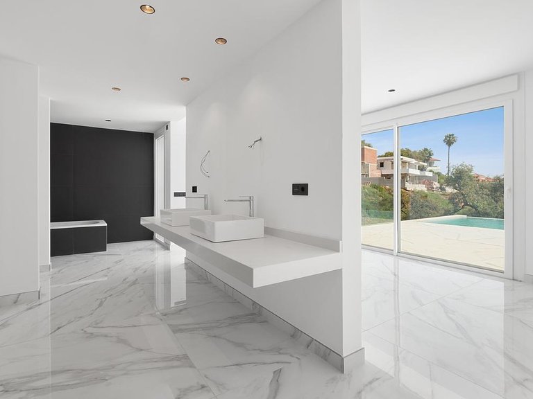 Villa for Sale in Inland La Mairena, Malaga 9
