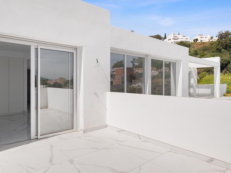 Villa for Sale in Inland La Mairena, Malaga 16