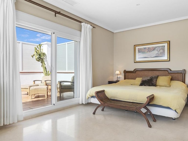 Villa for Sale in Costa del Sol Benahavís, Malaga 15