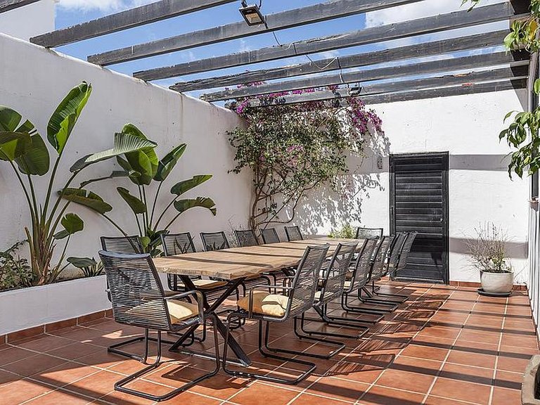 Villa for Sale in Costa del Sol Nueva Andalucía, Malaga 11