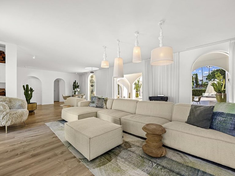 Villa for Sale in Costa del Sol Marbella, Malaga 3
