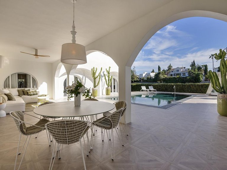 Villa for Sale in Costa del Sol Marbella, Malaga 6