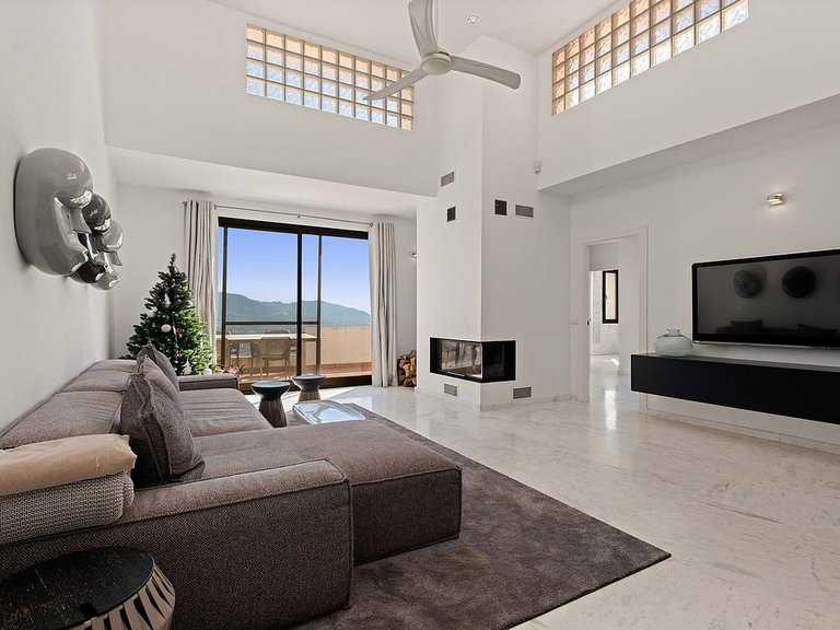 Penthouse for Sale in Inland La Mairena, Malaga 1