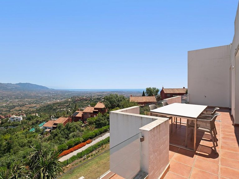 Penthouse for Sale in Inland La Mairena, Malaga 2