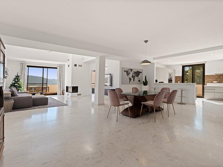 Penthouse for Sale in Inland La Mairena, Malaga 3