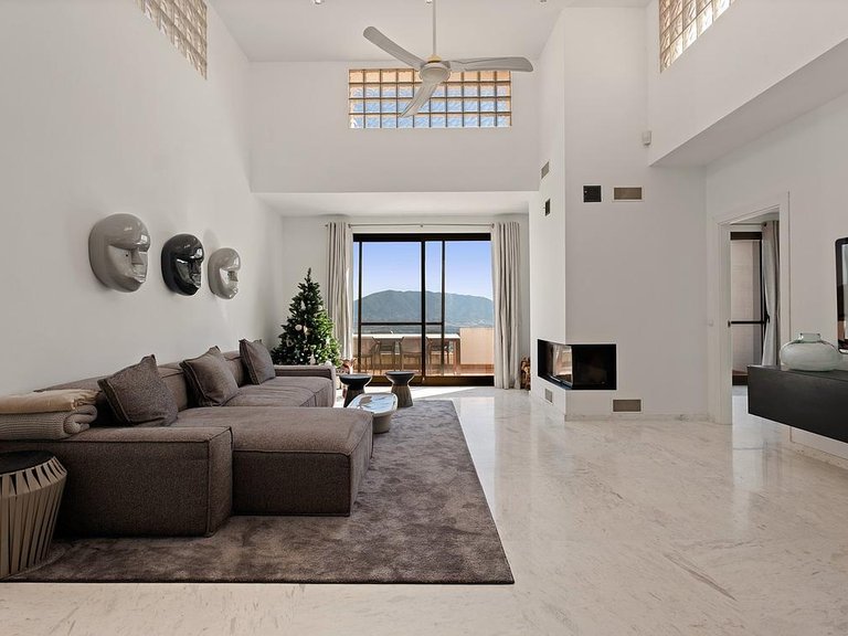Penthouse for Sale in Inland La Mairena, Malaga 4