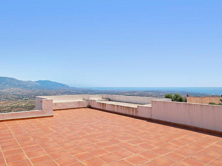 Penthouse for Sale in Inland La Mairena, Malaga 11