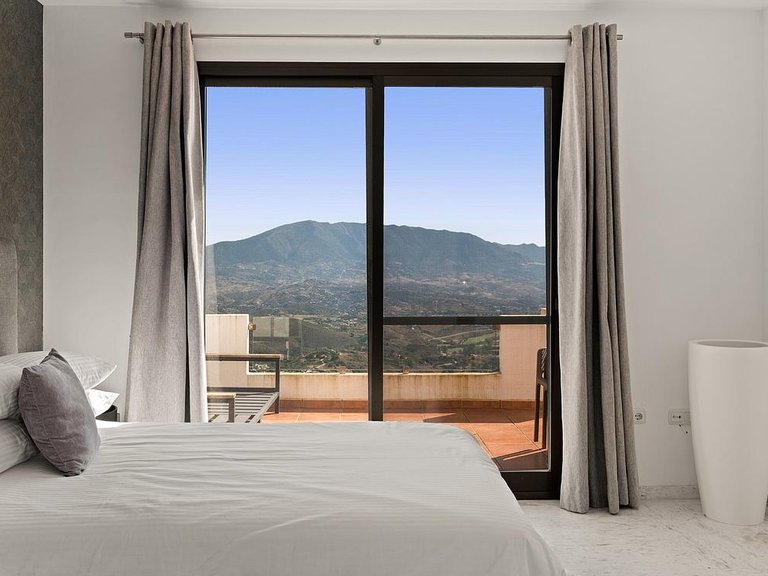 Penthouse for Sale in Inland La Mairena, Malaga 18