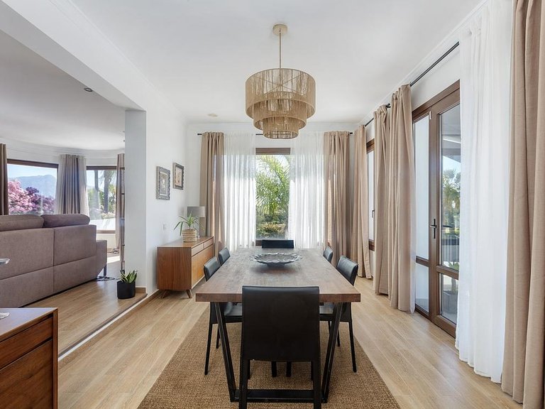 Villa for Sale in Costa del Sol Estepona, Malaga 5