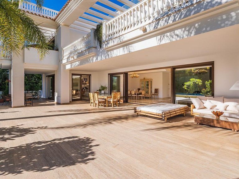 Villa for Sale in Costa del Sol Estepona, Malaga 9