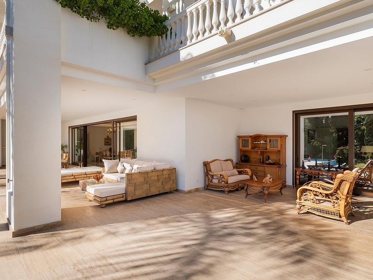 Villa for Sale in Costa del Sol Estepona, Malaga 19