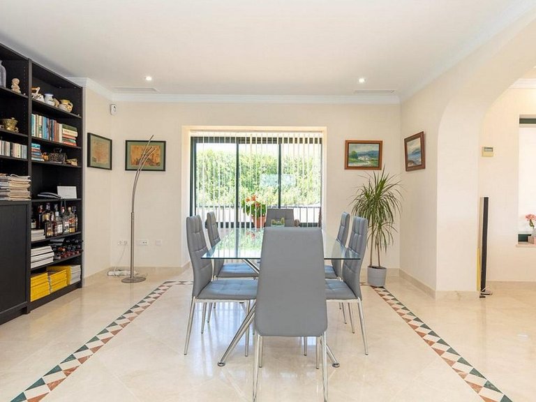 Villa for Sale in Costa de la Luz (Cadiz) Cadiz, Cadiz 4