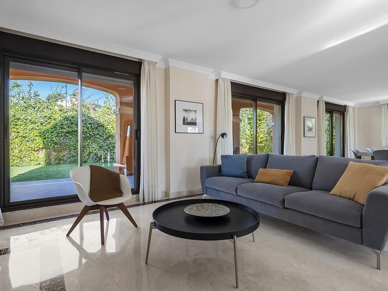 Villa for Sale in Costa del Sol Estepona, Malaga 4