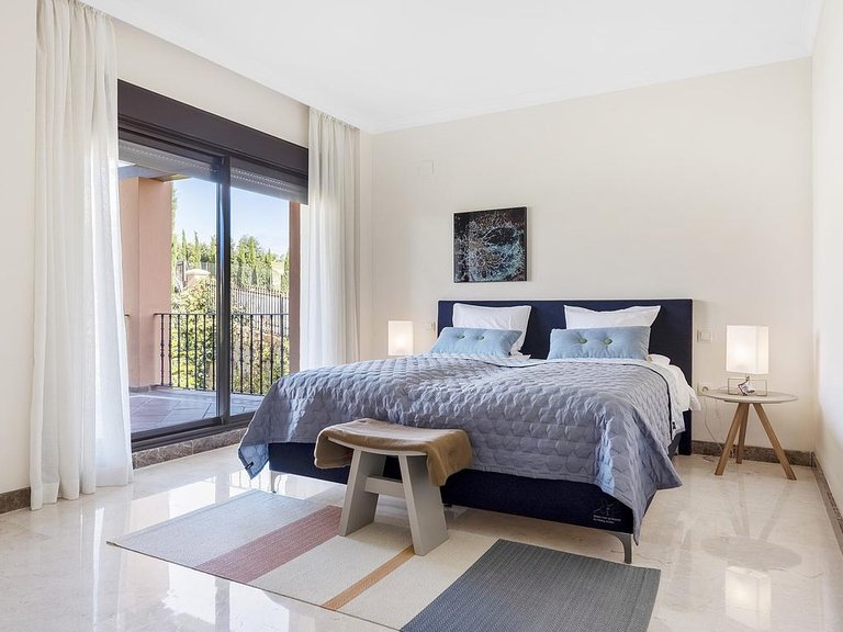 Villa for Sale in Costa del Sol Estepona, Malaga 10