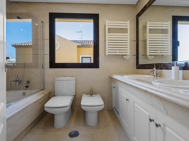 Villa for Sale in Costa del Sol Estepona, Malaga 13