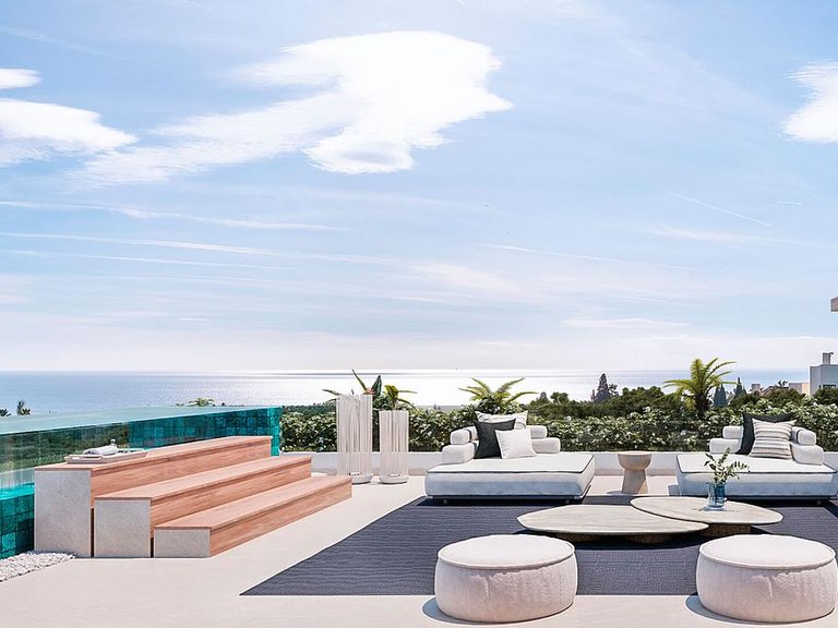 Villa for Sale in Costa del Sol Golden Mile, Malaga 2