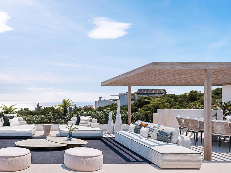 Villa for Sale in Costa del Sol Golden Mile, Malaga 4