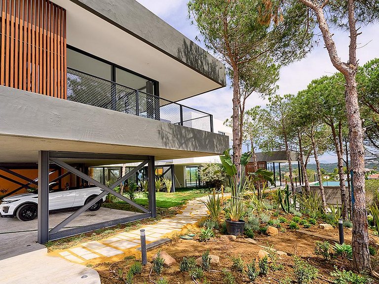 Villa for Sale in Costa de la Luz (Cadiz) Sotogrande, Cadiz 3