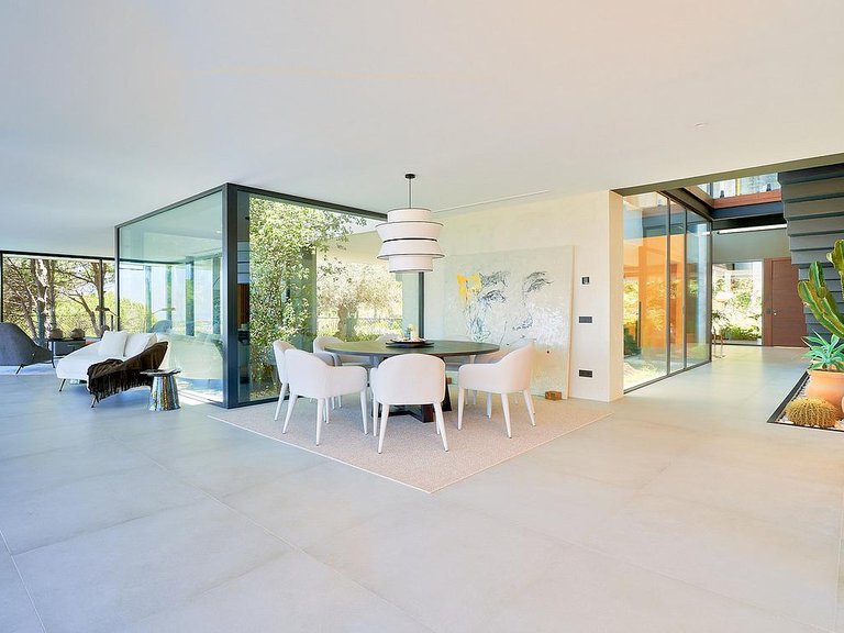 Villa for Sale in Costa de la Luz (Cadiz) Sotogrande, Cadiz 5