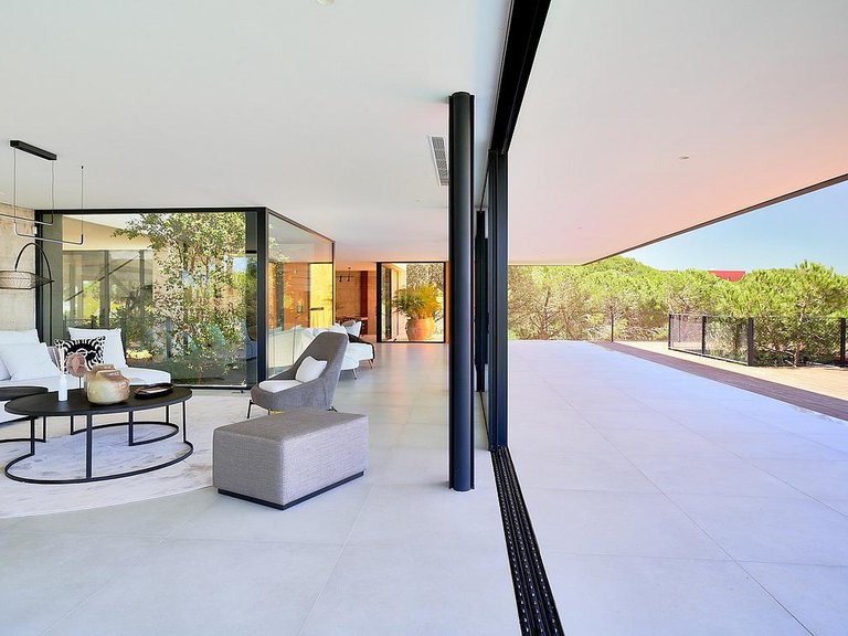 Villa for Sale in Costa de la Luz (Cadiz) Sotogrande, Cadiz 6