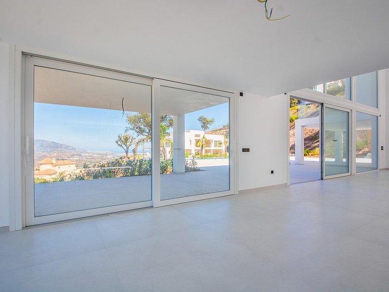 Villa for Sale in Inland La Mairena, Malaga 8