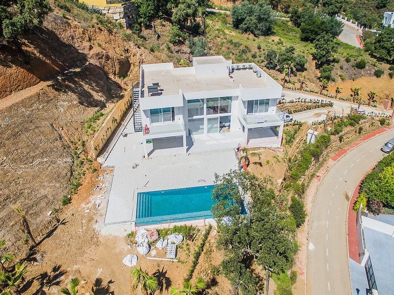 Villa for Sale in Inland La Mairena, Malaga 20
