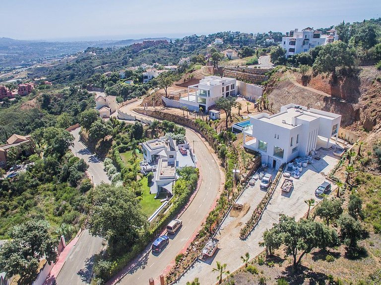 Villa for Sale in Inland La Mairena, Malaga 21
