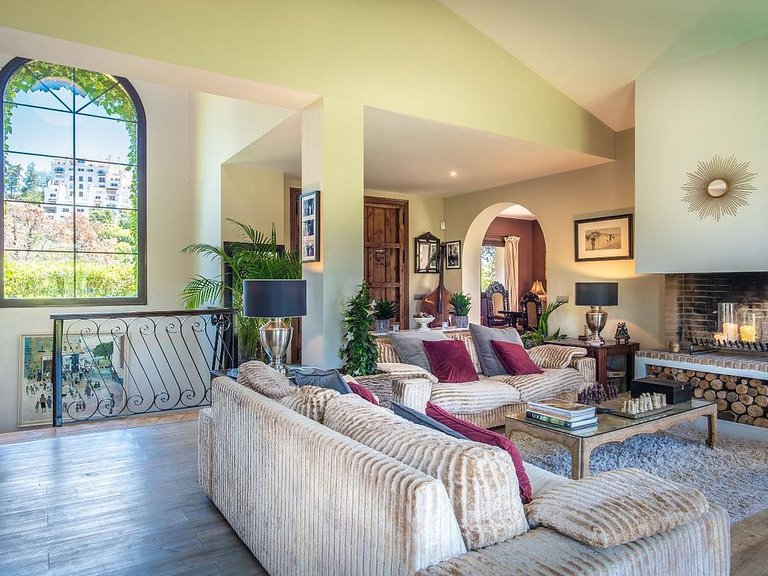 Villa for Sale in Costa del Sol Estepona, Malaga 4
