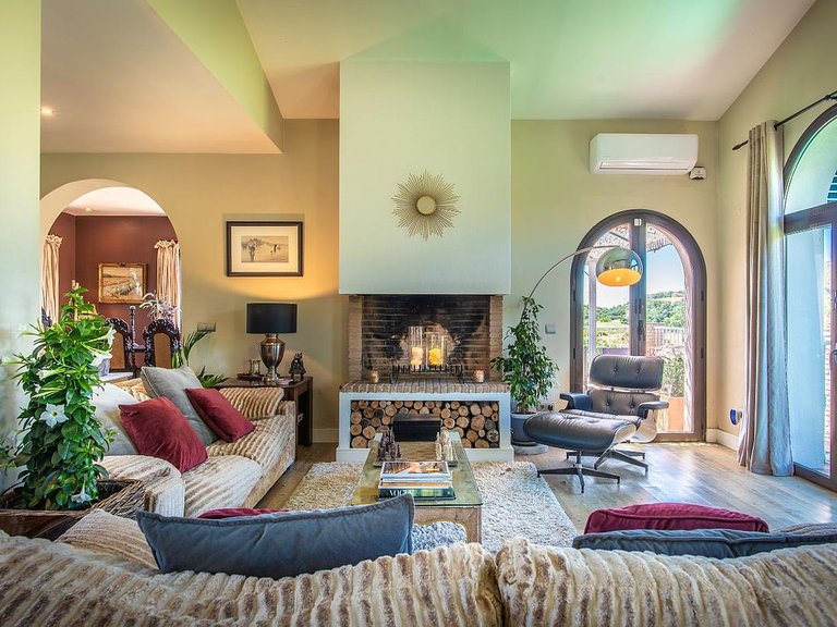 Villa for Sale in Costa del Sol Estepona, Malaga 3