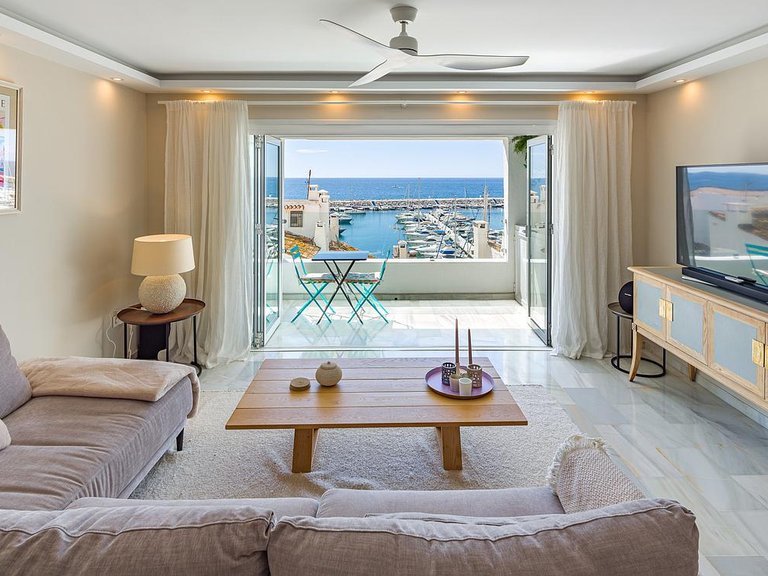Apartment for Sale in Costa del Sol Puerto Banus, Malaga 1