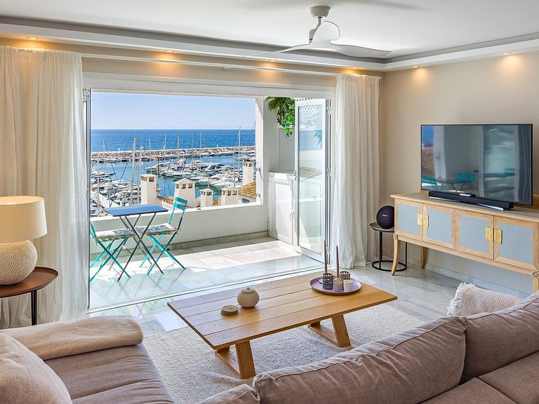 Apartment for Sale in Costa del Sol Puerto Banus, Malaga 2