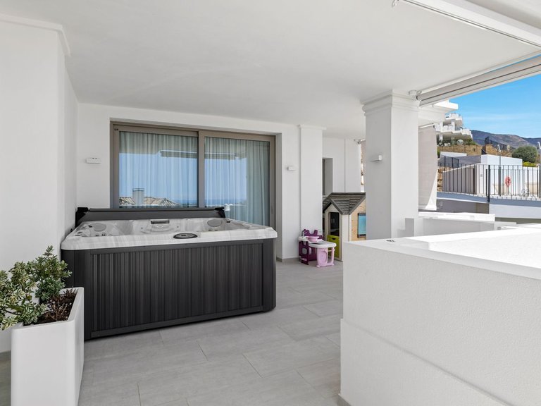 Apartment for Sale in Costa del Sol Nueva Andalucía, Malaga 6