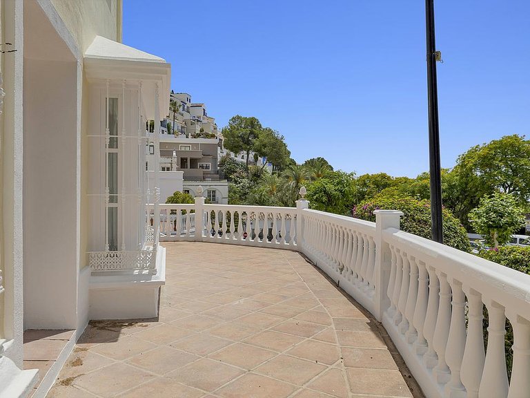 Town House for Sale in Costa del Sol Benahavís, Malaga 6