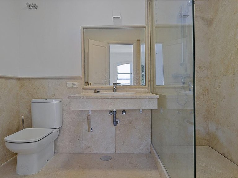 Town House for Sale in Costa del Sol Benahavís, Malaga 8