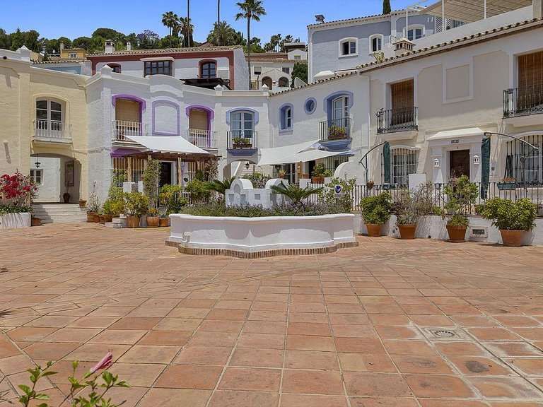 Town House for Sale in Costa del Sol Benahavís, Malaga 10