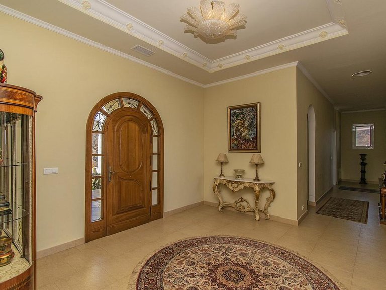 Villa for Sale in Costa del Sol Estepona, Malaga 3