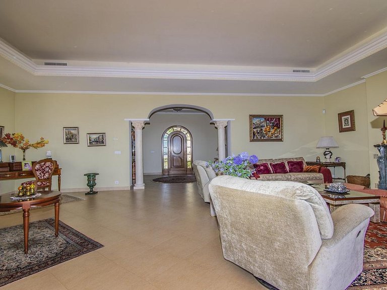 Villa for Sale in Costa del Sol Estepona, Malaga 7