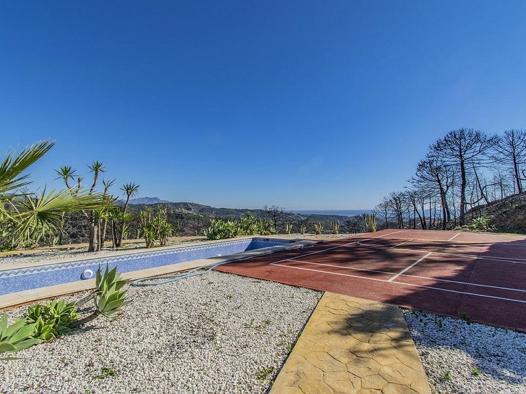 Villa for Sale in Costa del Sol Estepona, Malaga 11