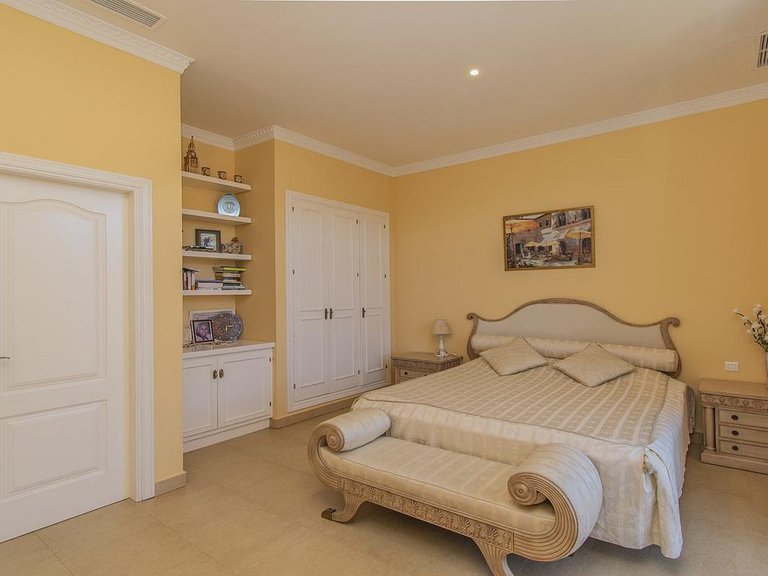 Villa for Sale in Costa del Sol Estepona, Malaga 13