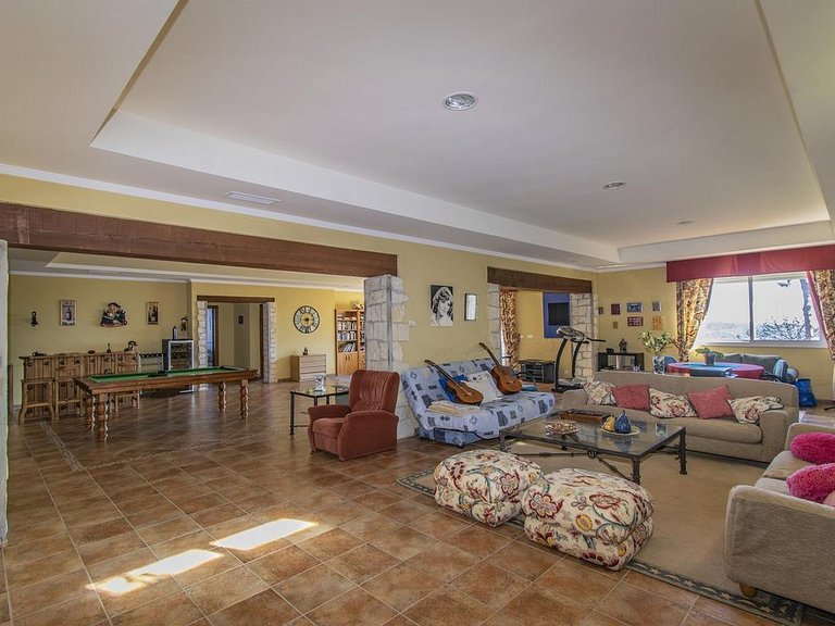 Villa for Sale in Costa del Sol Estepona, Malaga 19