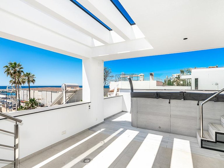 Villa for Sale in Costa del Sol Marbella, Malaga 18