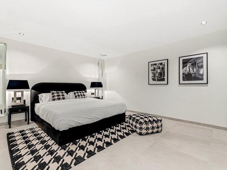 Villa for Sale in Costa del Sol Marbella, Malaga 11