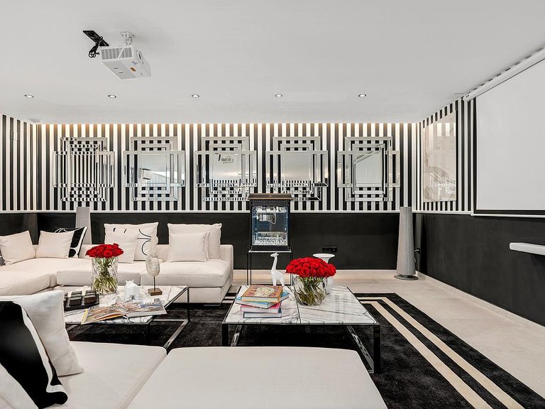 Villa for Sale in Costa del Sol Marbella, Malaga 15