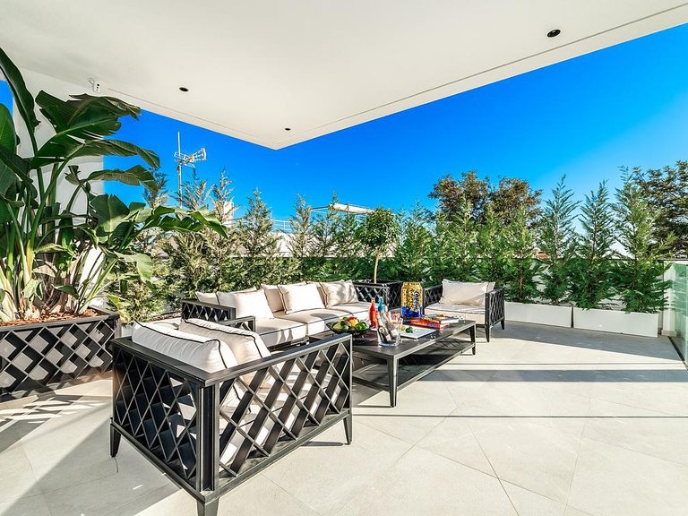 Villa for Sale in Costa del Sol Marbella, Malaga 18