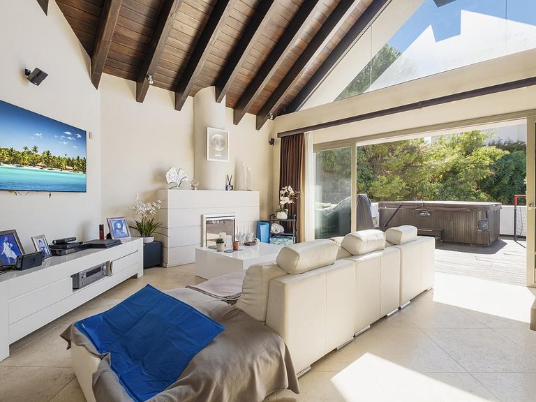 Apartment for Sale in Costa del Sol Benahavís, Malaga 3