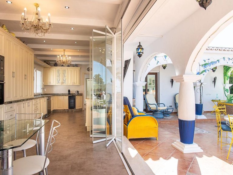 Villa for Sale in Costa del Sol Estepona, Malaga 6
