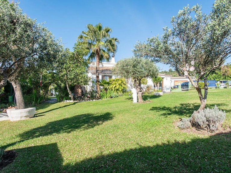 Villa for Sale in Costa del Sol Estepona, Malaga 8