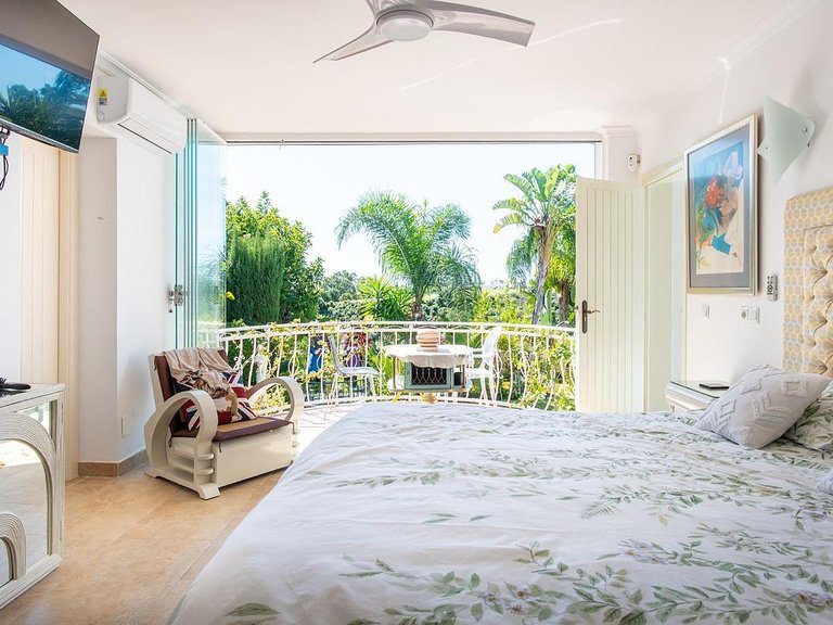 Villa for Sale in Costa del Sol Estepona, Malaga 9