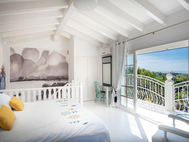Villa for Sale in Costa del Sol Estepona, Malaga 10